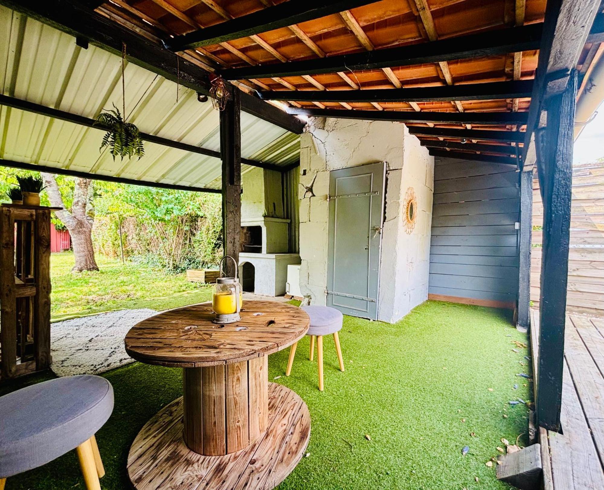 La Maison Du Parc, Charme Et Tranquillite Niort Exterior foto